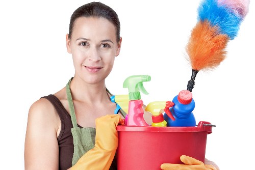 Kitchen and bathroom cleaning in a Docklands home